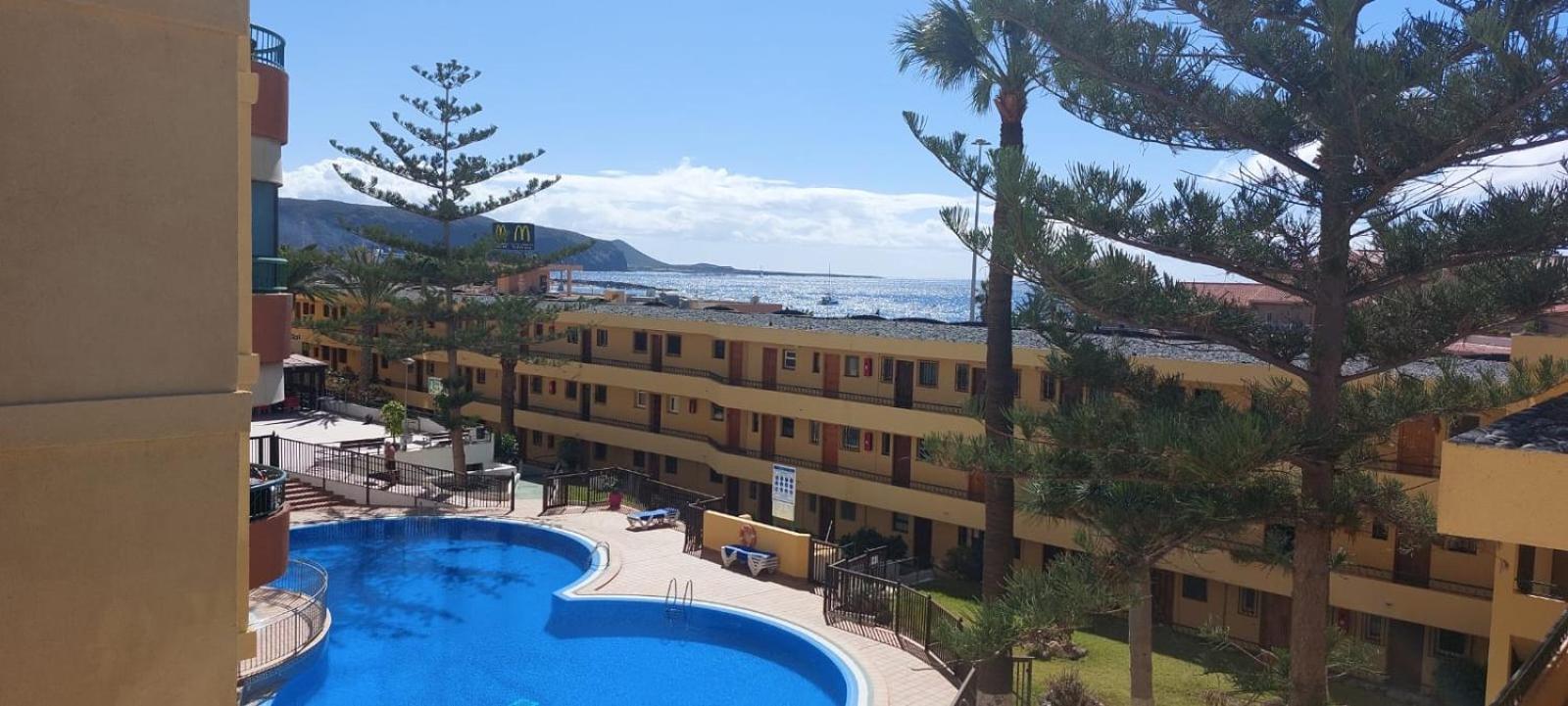 Firstline Apartment Los Cristianos Arona  Ngoại thất bức ảnh