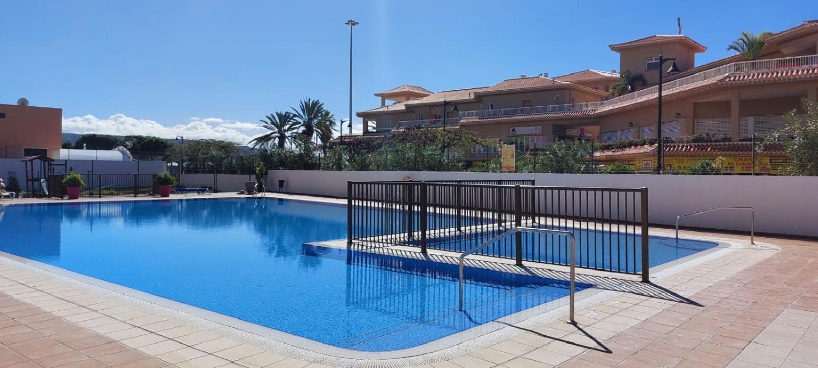 Firstline Apartment Los Cristianos Arona  Ngoại thất bức ảnh