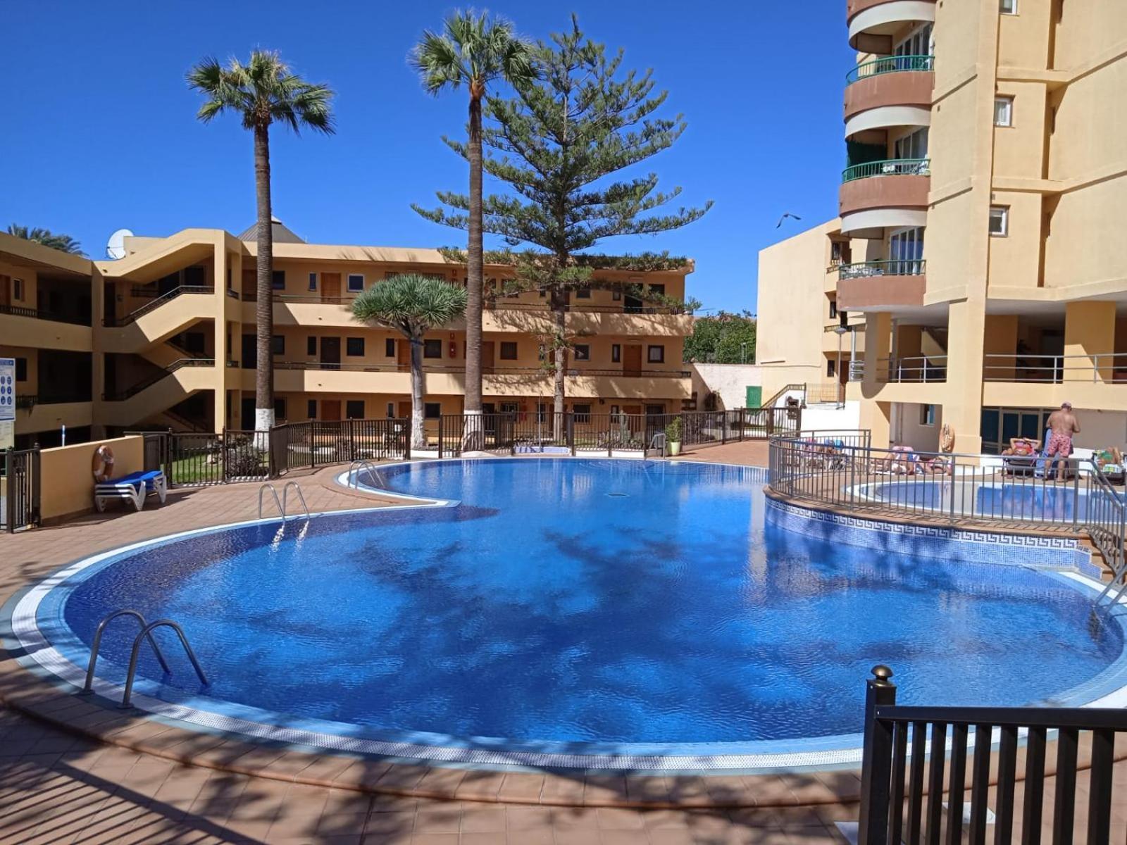 Firstline Apartment Los Cristianos Arona  Ngoại thất bức ảnh