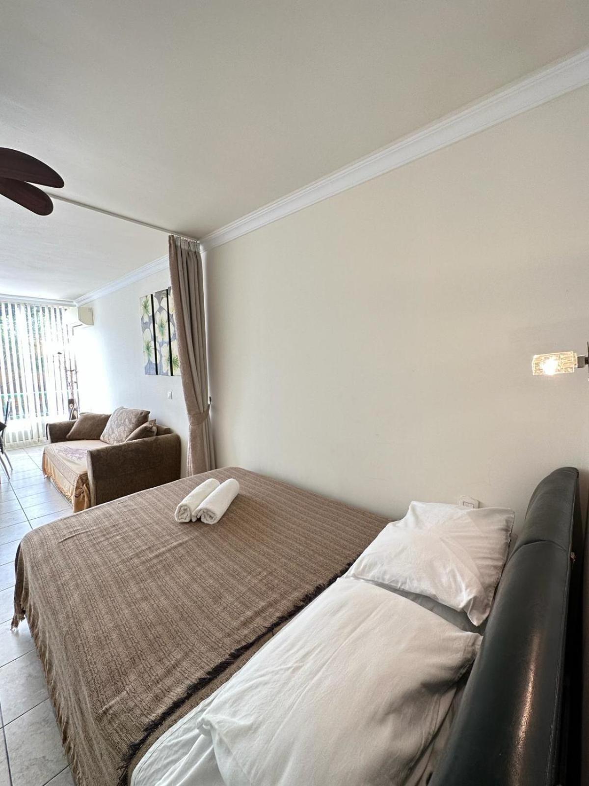 Firstline Apartment Los Cristianos Arona  Ngoại thất bức ảnh