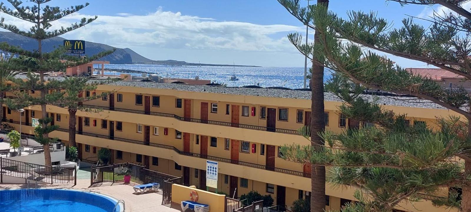 Firstline Apartment Los Cristianos Arona  Ngoại thất bức ảnh